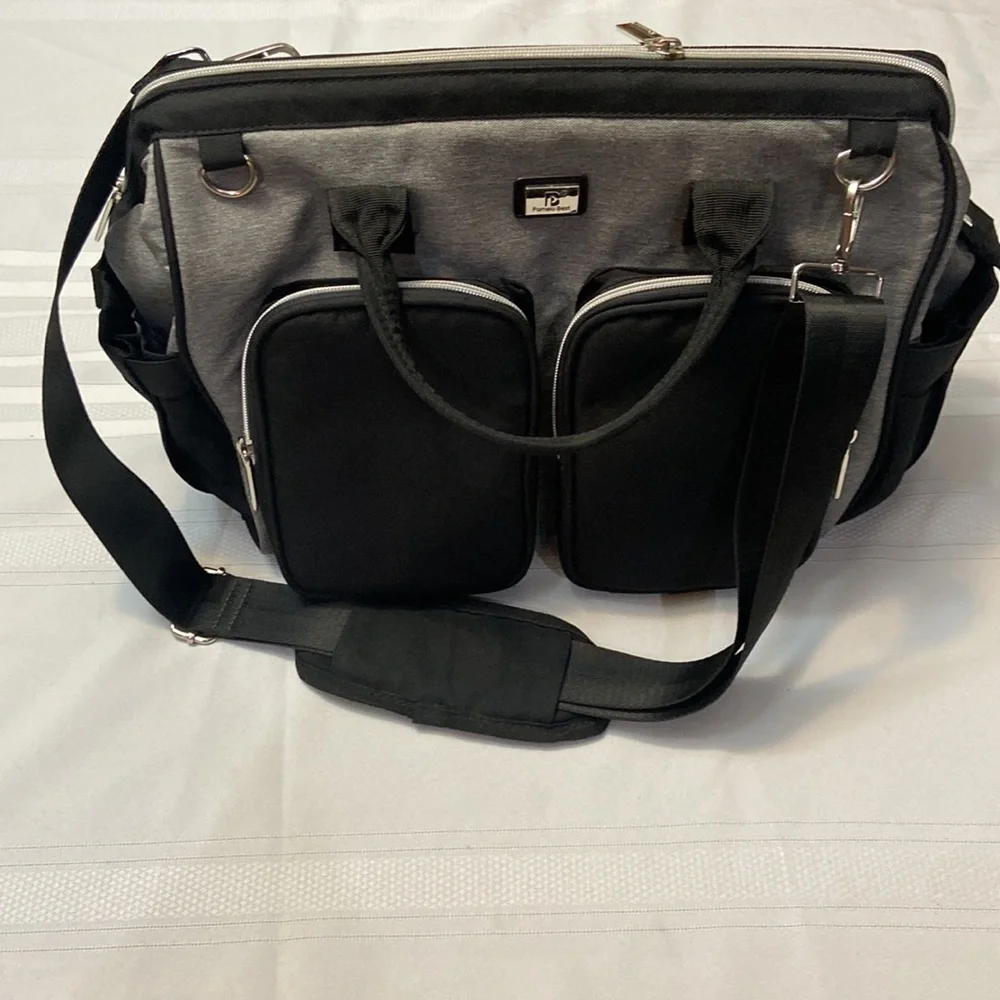 Diaper Bag -Shoulder Strap and Changing Pad by Pomelo Best- Excellent Condition